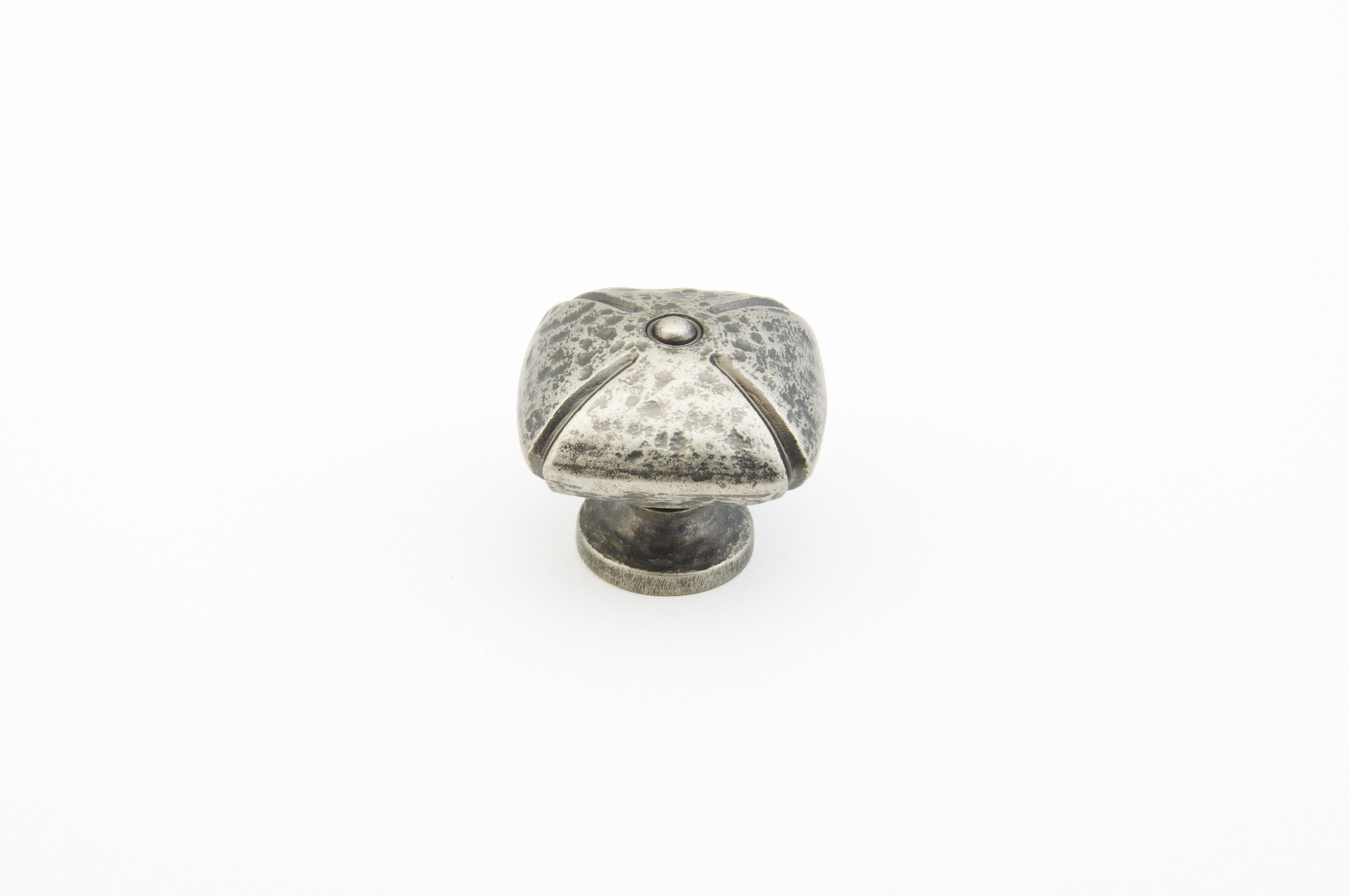 Schaub 251-VN 1-1/2" Siena Square Cabinet Knob Vibra Nickel Finish Main image