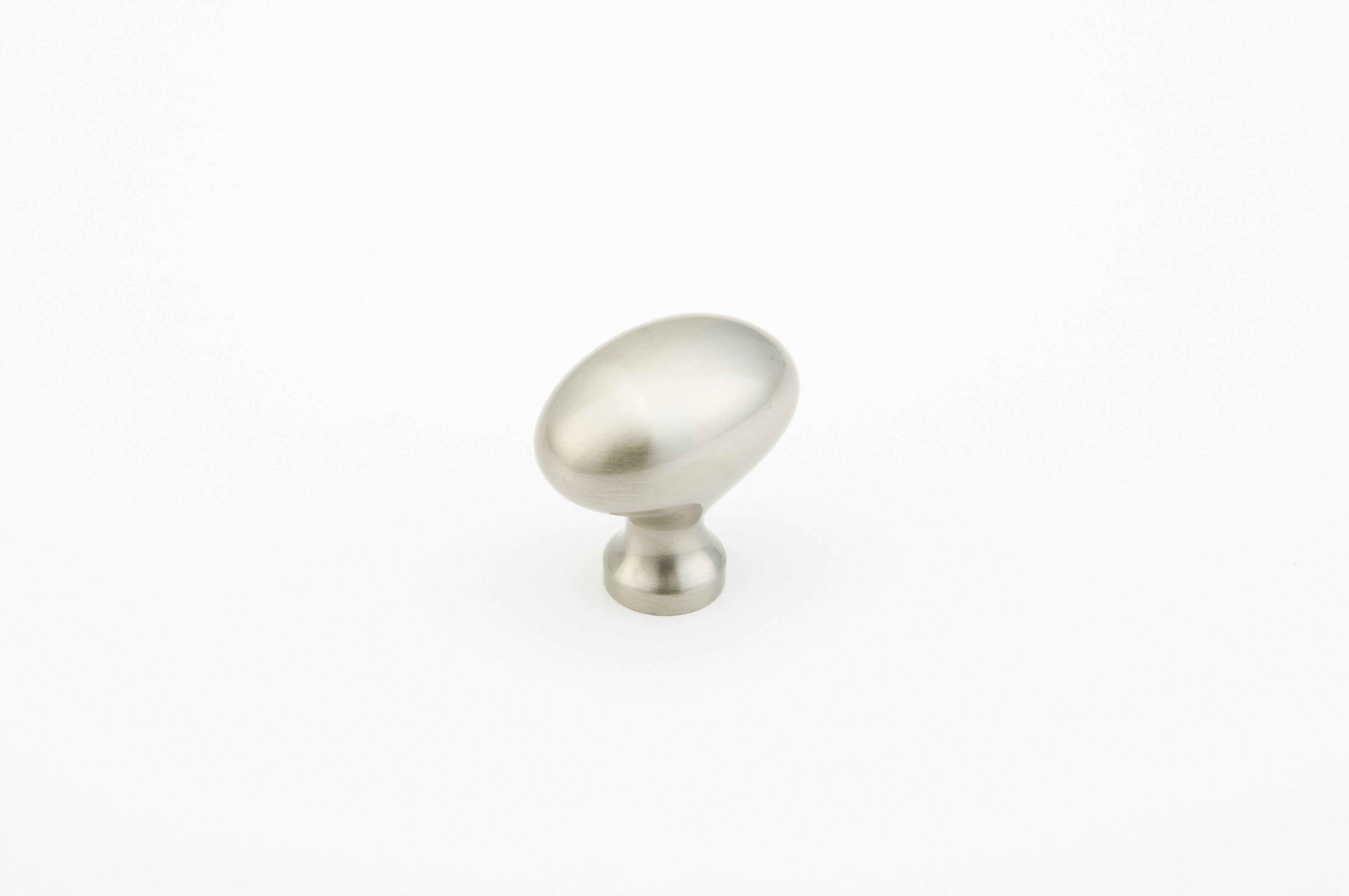 Schaub 719-15 1-3/8" Oval Country Traditional Cabinet Knob Satin Nickel Finish Main image